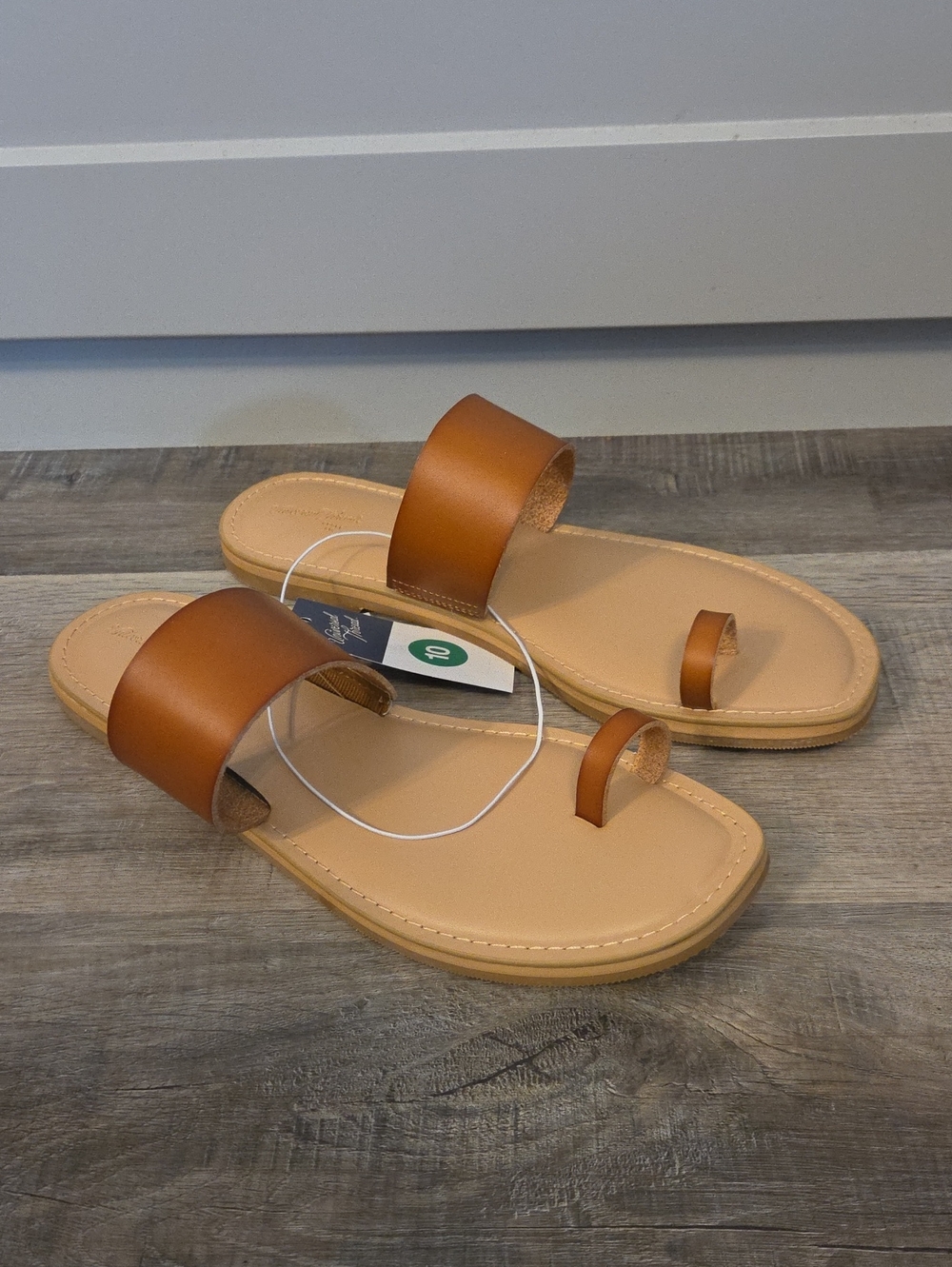 Tan Juno Sandals Faux Leather Slide Sandals with Toe Loop, Size 10, New In Box